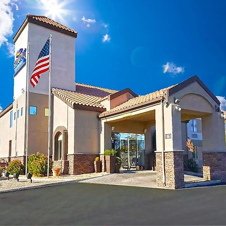 Hotel Baymont By Wyndham Barstow Historic Route 66 Exterior foto